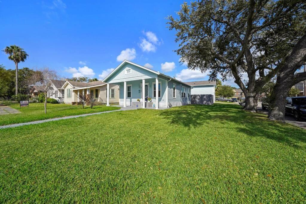 Luxury Designer Villa By The Beach Bright Beautiful Brand New Galveston Exteriér fotografie