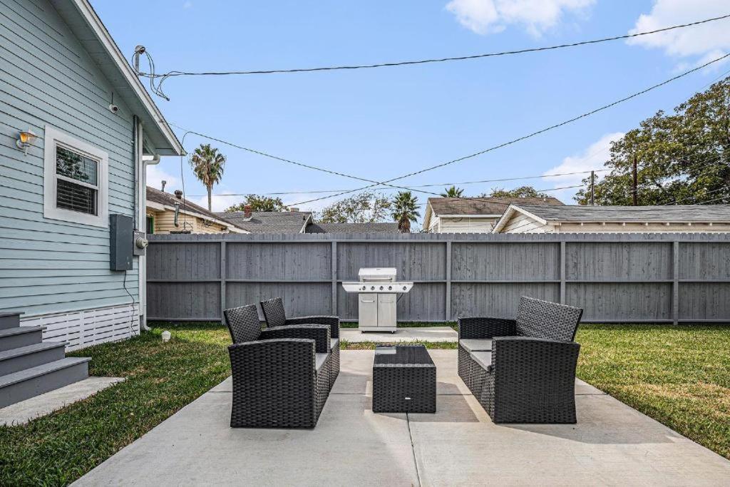 Luxury Designer Villa By The Beach Bright Beautiful Brand New Galveston Exteriér fotografie